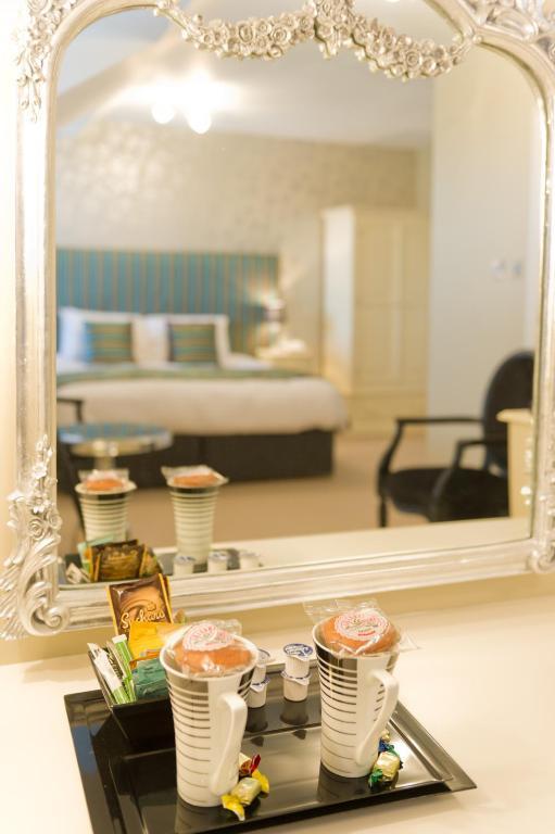 The Grafton Hotell Harrogate Rum bild A room at the hotel