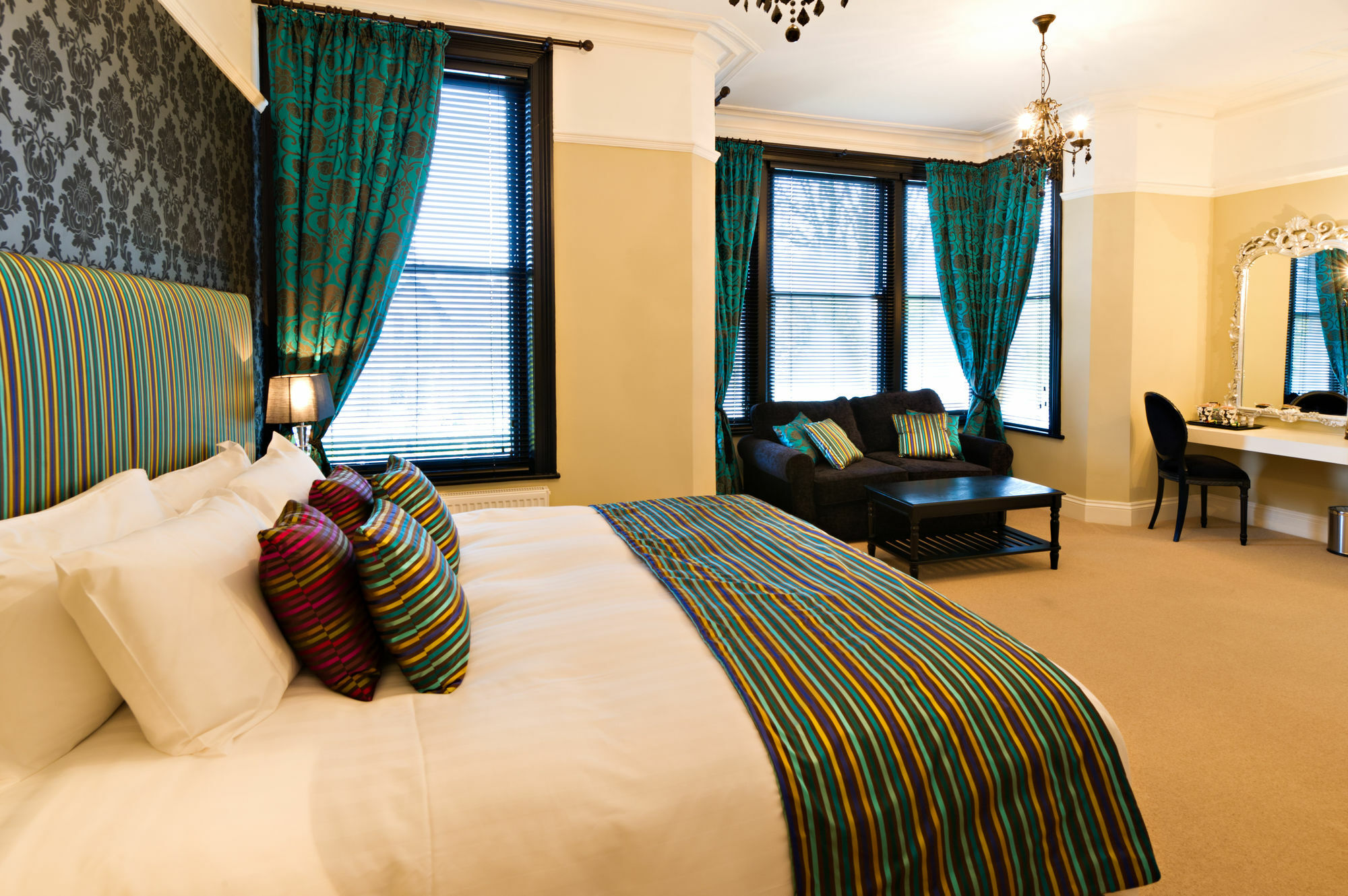 The Grafton Hotell Harrogate Exteriör bild A room at the hotel